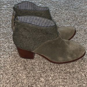 Toms booties